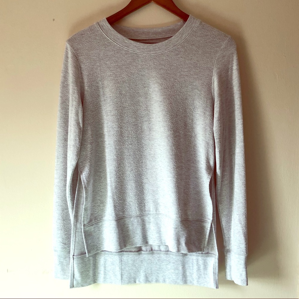 Alo Yoga Sweatshirt